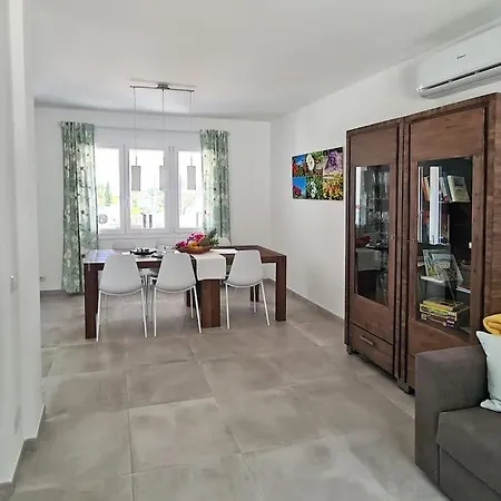 Bettina Holiday home *
